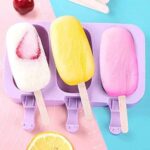 3 Cavity Silicone cakesicle Mold With Lid & Sticks